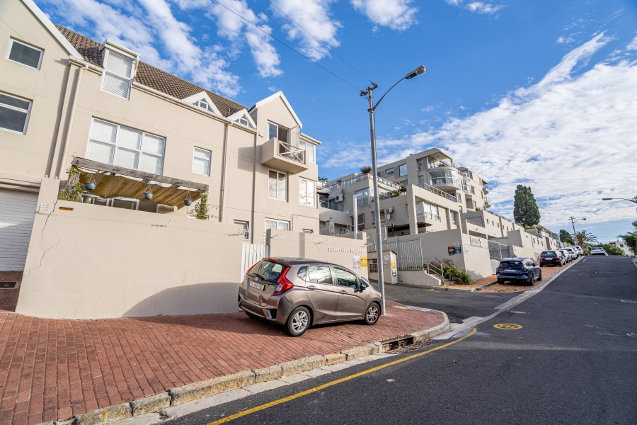 2 Bedroom Property for Sale in Sea Point Western Cape